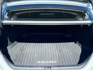 Toyota Camry Híbrido 2023 LE 4 puertas Sedan