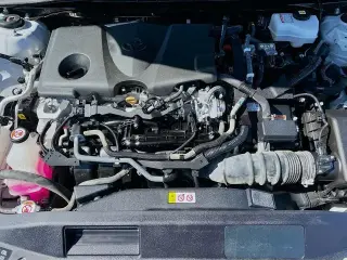 Toyota Camry Híbrido 2023 LE 4 puertas Sedan