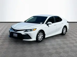 Toyota Camry Híbrido 2023 LE 4 puertas Sedan