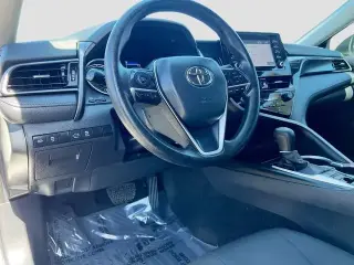 Toyota Camry Híbrido 2023 LE 4 puertas Sedan