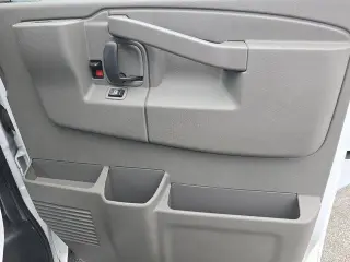 Furgoneta de carga extendida GMC Savana 2023 2500 3 puertas