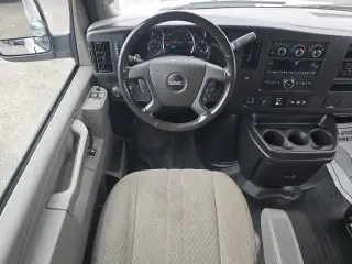 Furgoneta de carga extendida GMC Savana 2023 2500 3 puertas