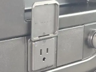 Furgoneta de carga extendida GMC Savana 2023 2500 3 puertas