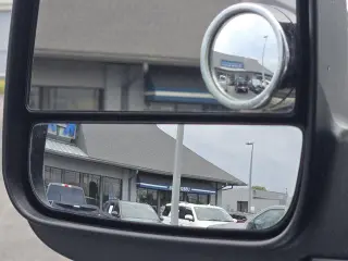 Furgoneta de carga extendida GMC Savana 2023 2500 3 puertas