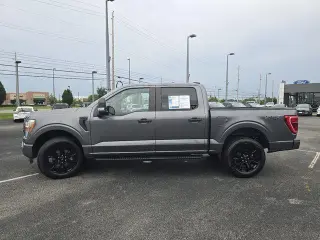 Ford F-150 2022 4x4 XL 4 puertas SuperCrew 5.5 pies. SB