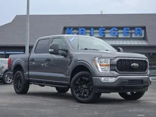 Ford F-150 2022 4x4 XL 4 puertas SuperCrew 5.5 pies. SB