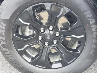 Ford F-150 2022 4x4 XL 4 puertas SuperCrew 5.5 pies. SB