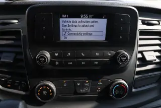 Furgoneta de carga Ford Transit 2023 AWD 250 3 puertas SWB Techo Medio