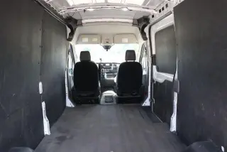 Furgoneta de carga Ford Transit 2023 AWD 250 3 puertas SWB Techo Medio