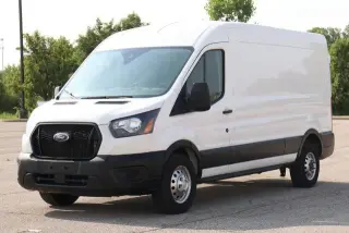 Furgoneta de carga Ford Transit 2023 AWD 250 3 puertas SWB Techo Medio