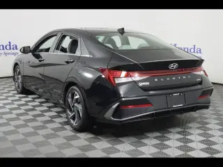 Hyundai ELANTRA Híbrido 2025 Limited 4 puertas Sedan