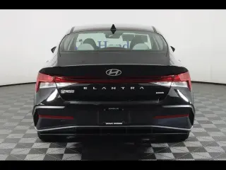 Hyundai ELANTRA Híbrido 2025 Limited 4 puertas Sedan