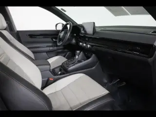 Honda CR-V Híbrido 2025 AWD Sport Touring 4 puertas SUV