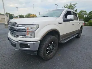 Ford F-150 2018 4x4 Lariat 4 puertas SuperCrew 5.5 pies. SB