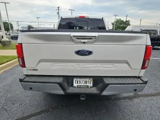 Ford F-150 2018 4x4 Lariat 4 puertas SuperCrew 5.5 pies. SB