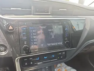 Toyota Corolla 2019 SE 4 puertas Sedán 6M