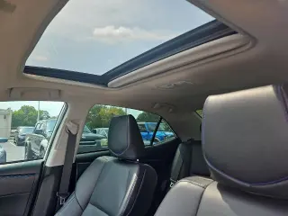 Toyota Corolla 2019 SE 4 puertas Sedán 6M