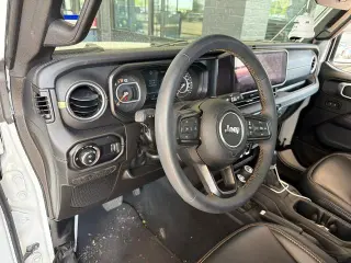 Jeep Gladiator 2024 4x4 Sport 4 puertas Crew Cab 5.0 ft. SB