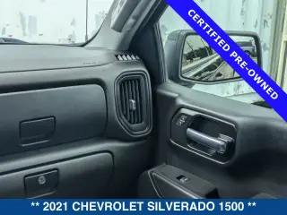 Chevrolet Silverado 1500 2021 4x2 Custom 4 puertas Cabina Crew 5.8 ft. SB