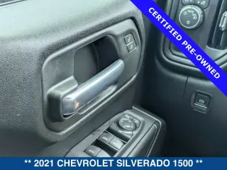 Chevrolet Silverado 1500 2021 4x2 Custom 4 puertas Cabina Crew 5.8 ft. SB