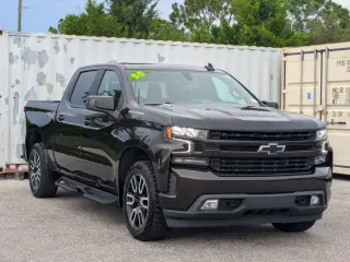 Chevrolet Silverado 1500 2020 4x2 RST 4 puertas Cabina Crew 5.8 pies. Caja corta