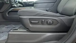 Chevrolet Silverado 1500 2020 4x2 RST 4 puertas Cabina Crew 5.8 pies. Caja corta