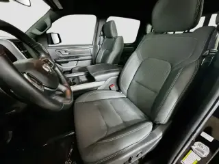 Ram 1500 2019 4x4 Big Horn 4 puertas Cabina Crew 5.6 pies. Pickup SB