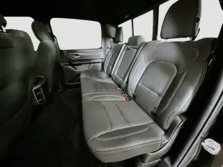 Ram 1500 2019 4x4 Big Horn 4 puertas Cabina Crew 5.6 pies. Pickup SB