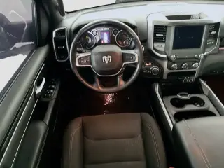 Ram 1500 2019 4x4 Big Horn 4 puertas Cabina Crew 5.6 pies. Pickup SB