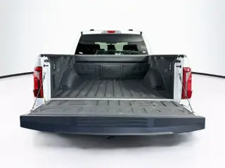 Ford F-150 2025 4x4 STX 4 puertas SuperCrew 5.5 pies SB