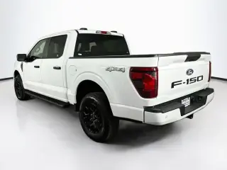 Ford F-150 2025 4x4 STX 4 puertas SuperCrew 5.5 pies SB