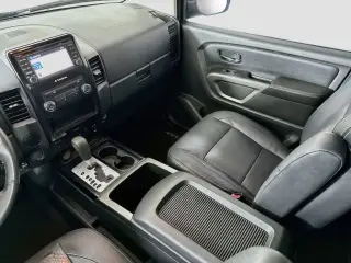 Nissan Titan 2015 4x2 SV 4 puertas King Cab Cabina Corta Pickup