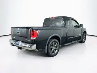 Nissan Titan 2015 4x2 SV 4 puertas King Cab Cabina Corta Pickup