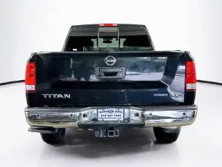 Nissan Titan 2015 4x2 SV 4 puertas King Cab Cabina Corta Pickup