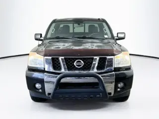 Nissan Titan 2015 4x2 SV 4 puertas King Cab Cabina Corta Pickup
