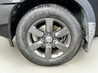 Nissan Titan 2015 4x2 SV 4 puertas King Cab Cabina Corta Pickup
