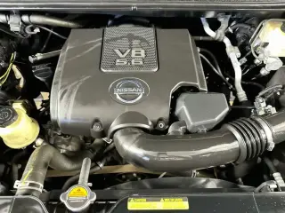 Nissan Titan 2015 4x2 SV 4 puertas King Cab Cabina Corta Pickup