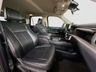 Ford Expedition 2023 4x2 XLT 4 puertas SUV