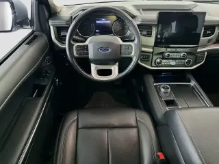 Ford Expedition 2023 4x2 XLT 4 puertas SUV