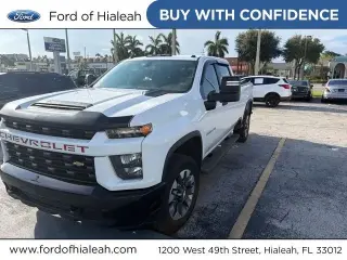 Chevrolet Silverado 2500HD 2022 4x4 Custom 4 puertas Cabina Crew SB