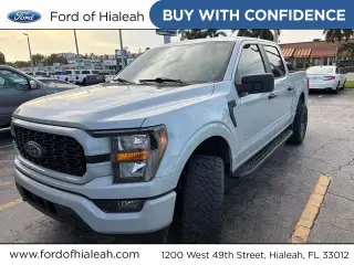 Ford F-150 2023 4x4 XL 4 puertas SuperCrew 5.5 pies. SB