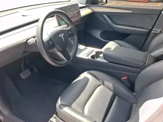 Tesla Model Y 2025 Long Range 4 puertas Crossover