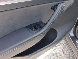 Tesla Model Y 2025 Long Range 4 puertas Crossover
