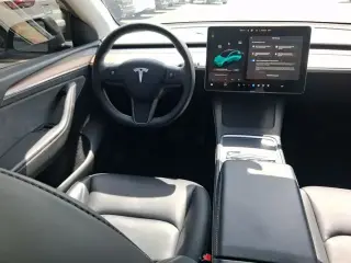 Tesla Model Y 2025 Long Range 4 puertas Crossover