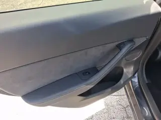 Tesla Model Y 2025 Long Range 4 puertas Crossover