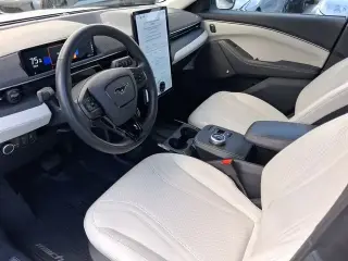 Ford Mustang Mach-E 2023 Premium 4 puertas SUV