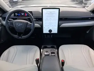 Ford Mustang Mach-E 2023 Premium 4 puertas SUV