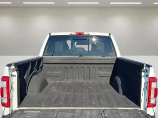 Ford F-150 2023 4x4 Lariat 4 puertas SuperCrew 6.5 pies. SB