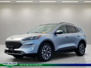 Ford Escape 2020 AWD Titanium 4 puertas SUV