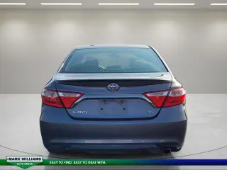 Toyota Camry 2015 SE 4 puertas Sedan